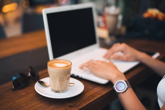 Berikut beberapa etika yang perlu dijaga saat berkunjung ke kedai kopi
